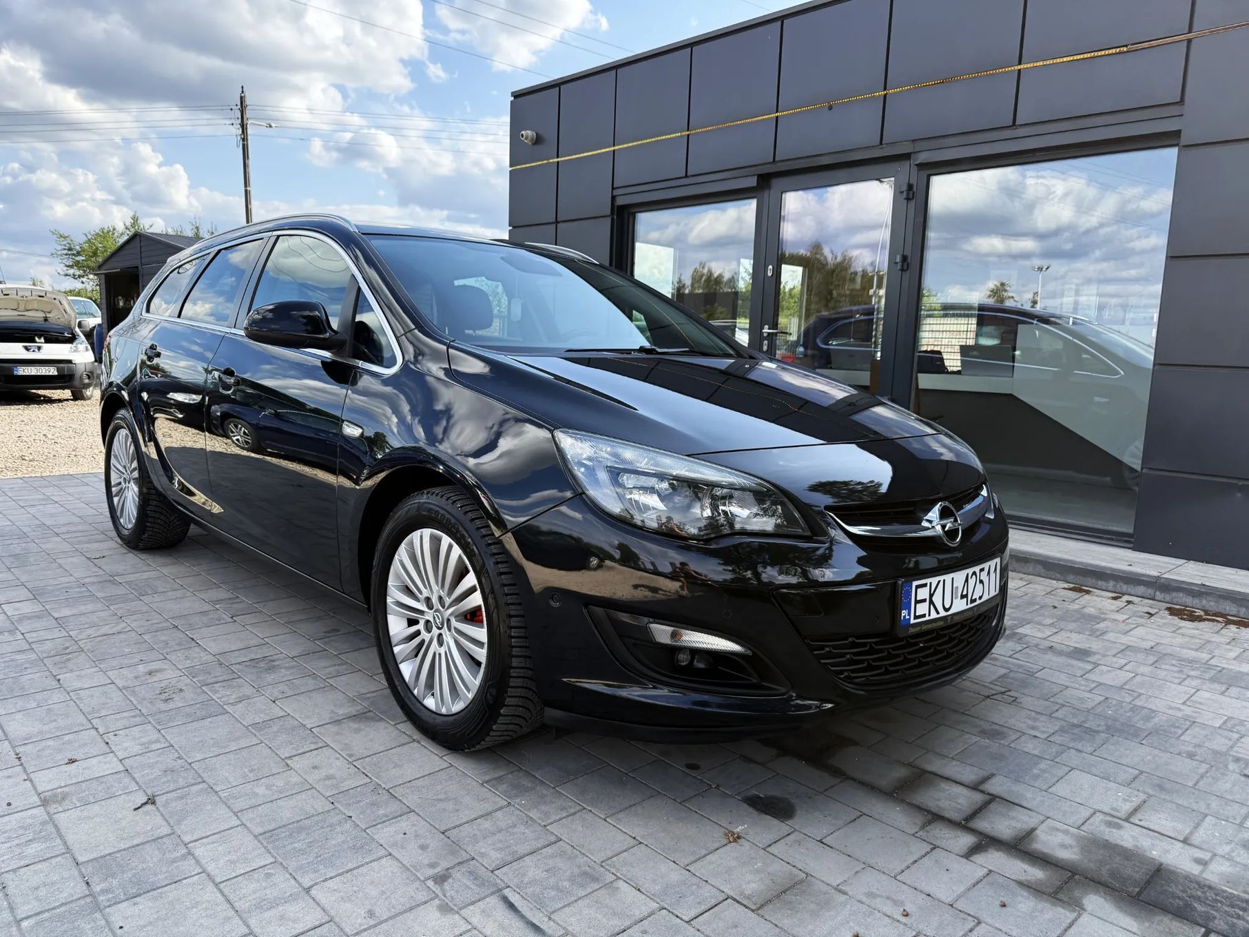 Opel Astra 1.4 Turbo LIFT Cosmo Ledy Xenon Nawigacja Czujniki Przód Tył Klima