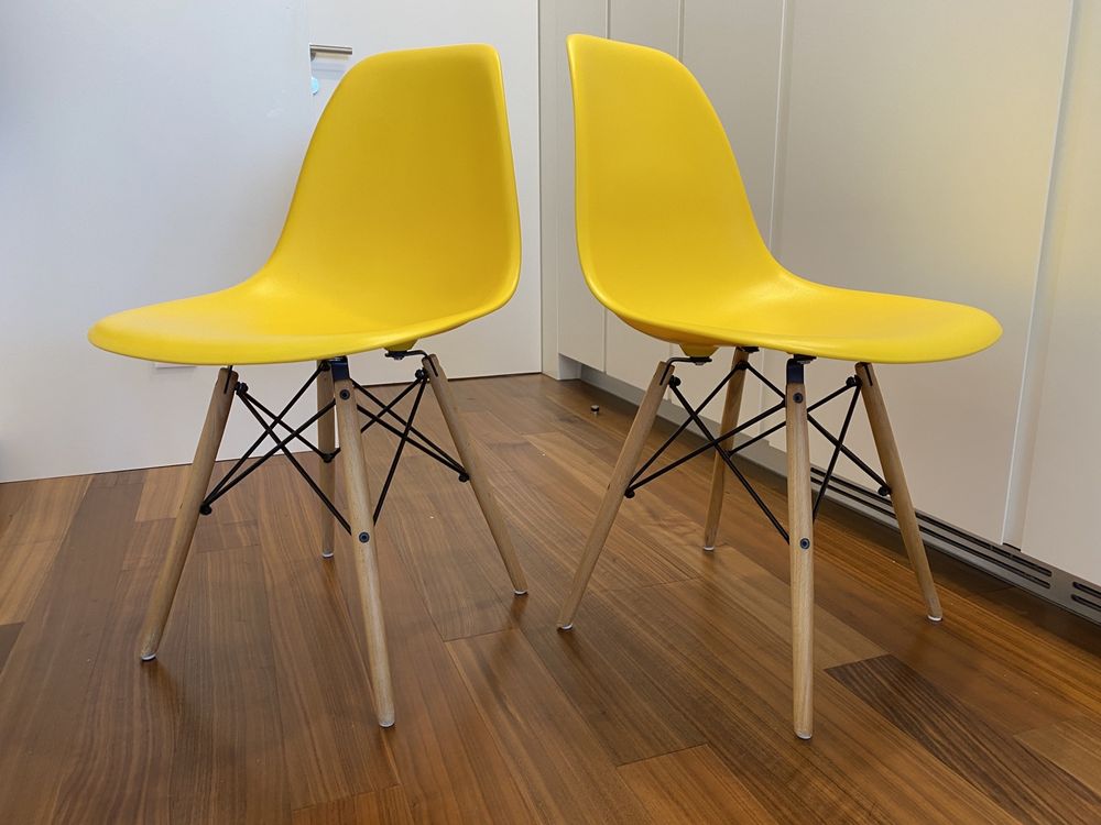 Conjunto de 2 Cadeiras tipo DSW amarelas