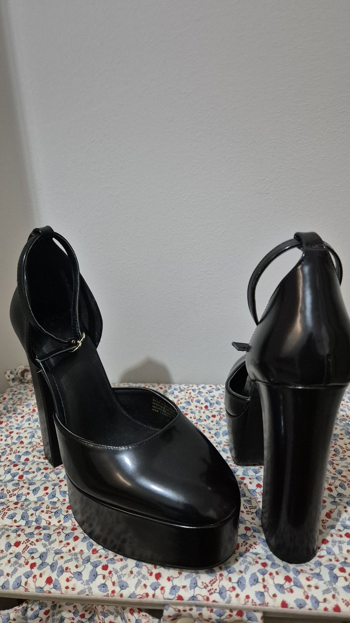 Buty na wysokim obcasie i platformie 38 H&M