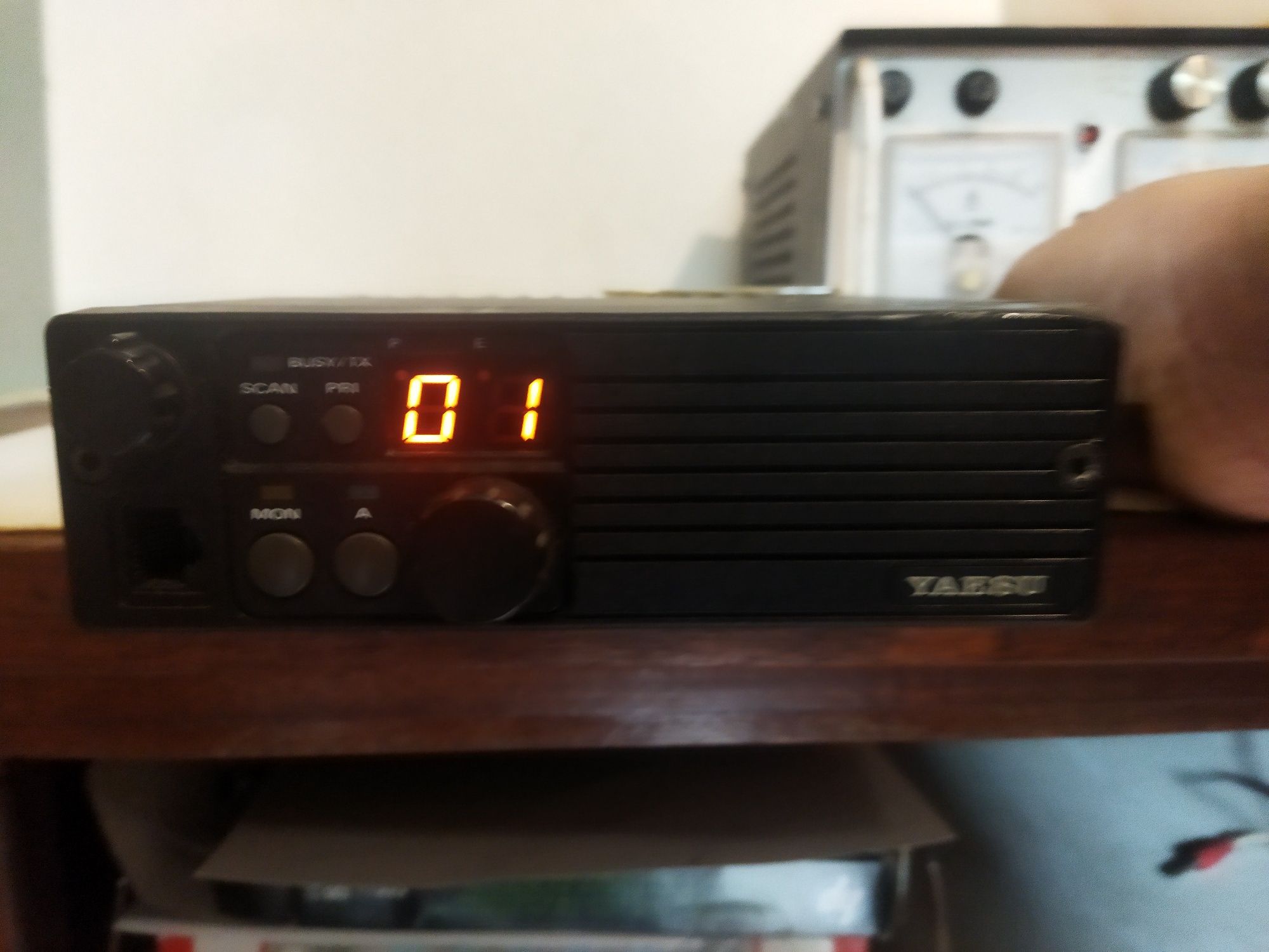 Rádio comercial Yaesu