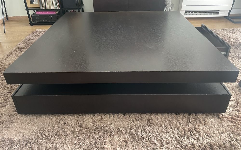 Mesa de centro em madeira maciça