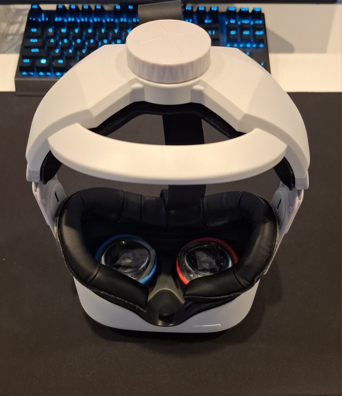 Sprzedam Oculus Quest 2 Gogle VR