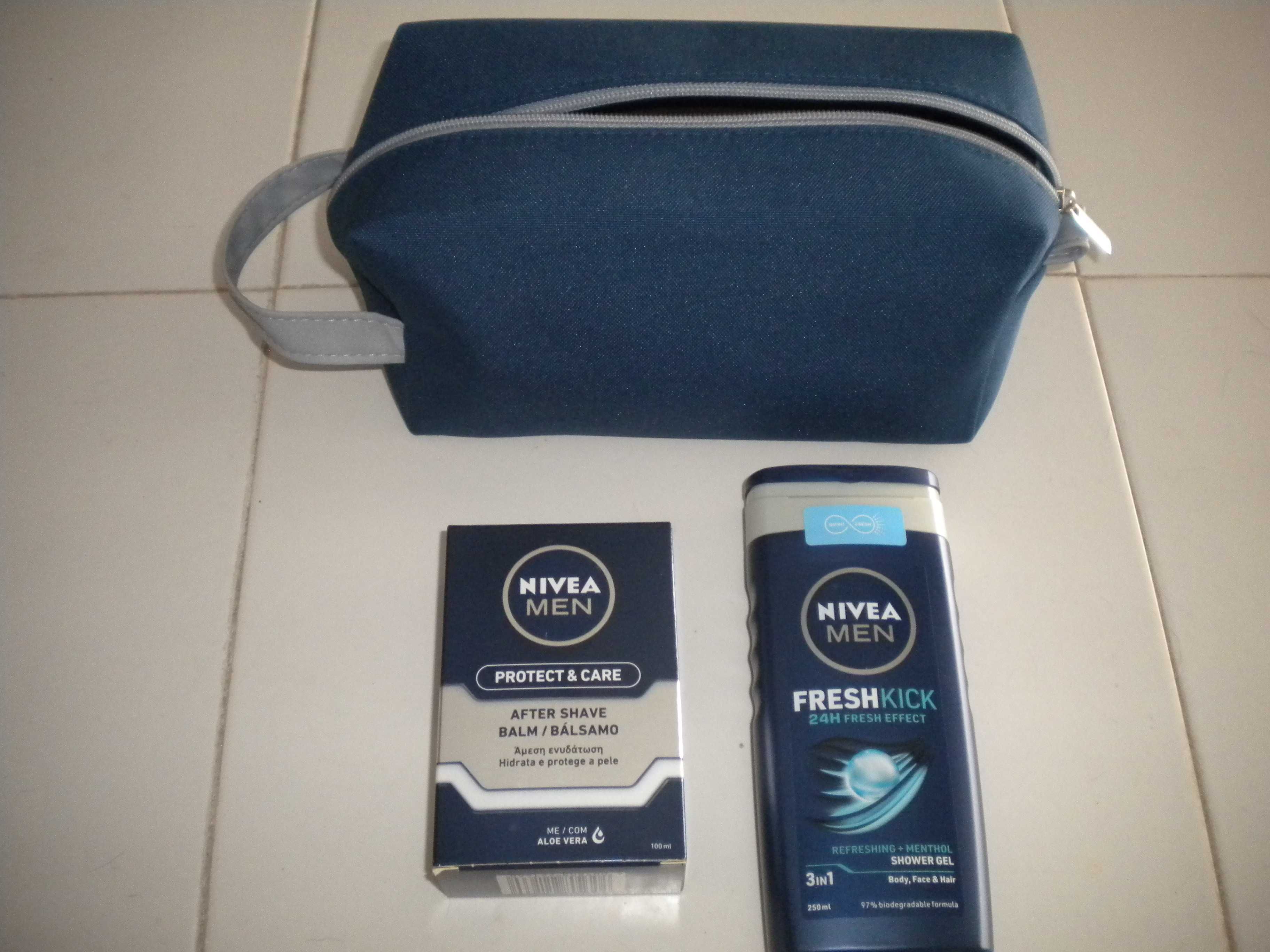 Necessaire Com Balsamo  Shave  e Com Shower Gel - NIVEA - TUDO NOVO