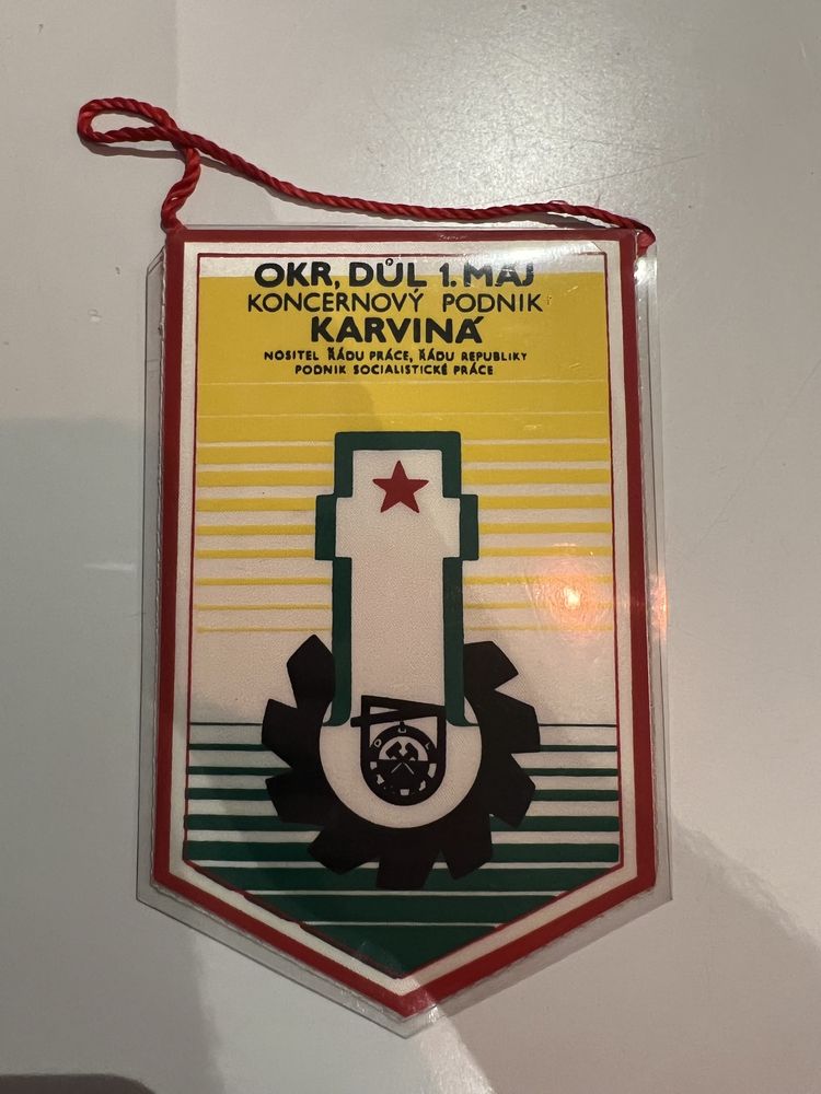 Proporczyk ze znaczkiem Kopalnie Karvina