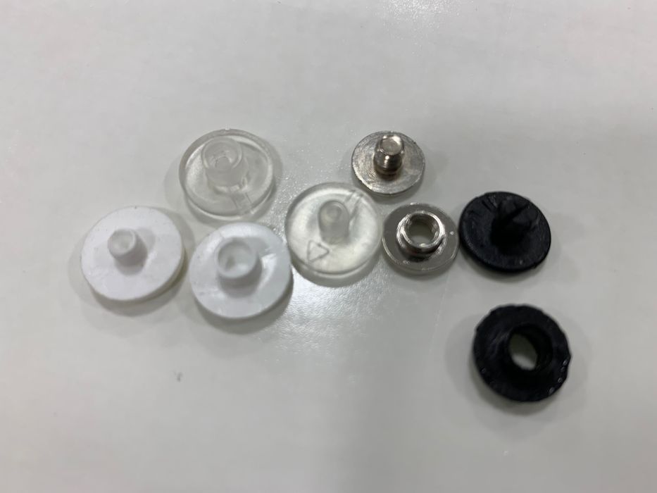 PARAFUSO DE ROSCA EM PVC E NIQUELADO - BOTÃO RAPIDO PVC