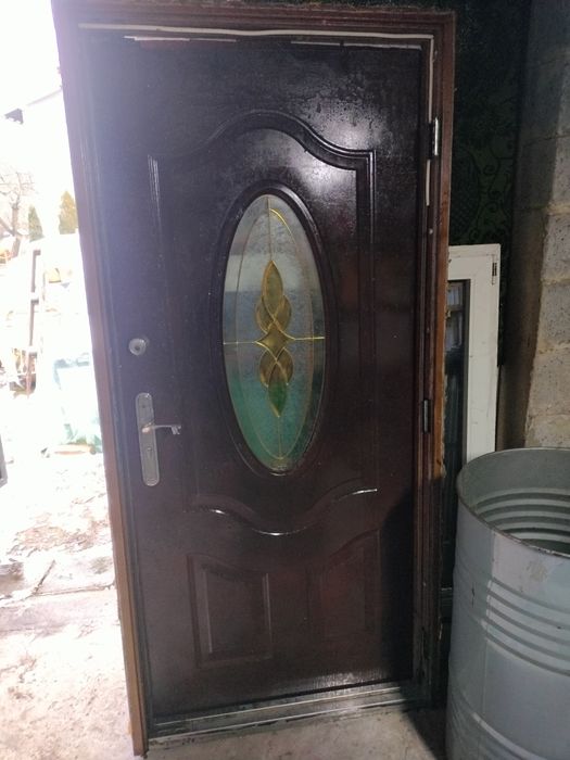 Drzwi zewnętrzne 100. Na budowę garażu.