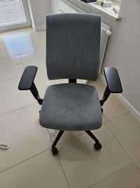 Fotel biurowy ergonomiczny Interstuhl