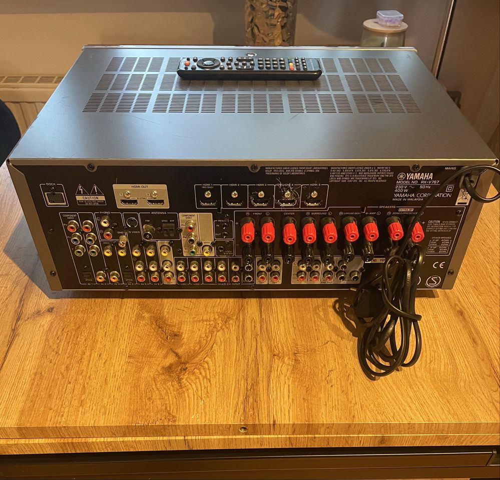 Amplituner Yamaha 7.2 RX-V767 HDMI + Pilot