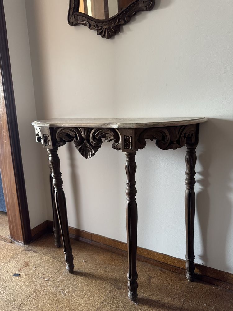 Mesa de madeira + espelho