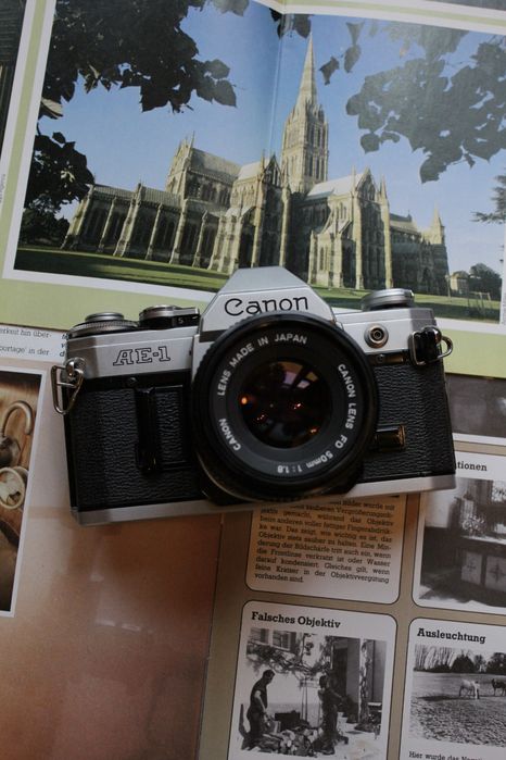 Canon AE-1 with Canon FD 50mm f/1.8 стан нової камери
