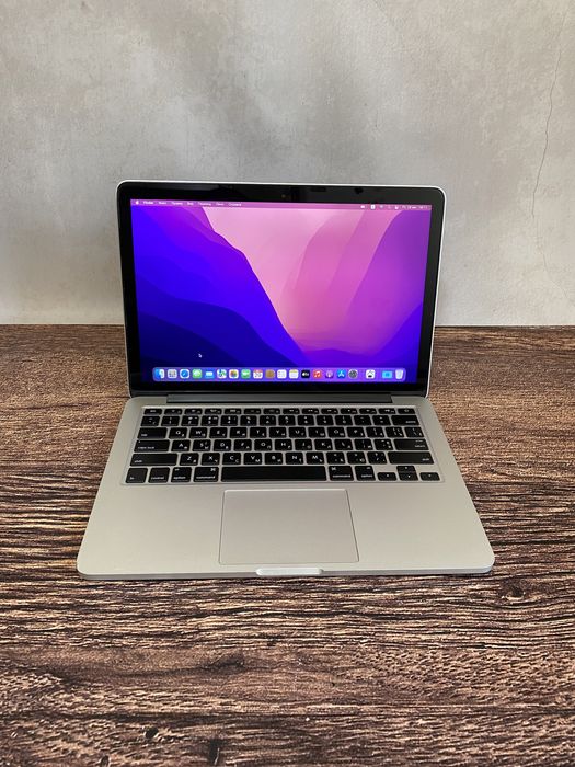 Apple MacBook Pro 13.3, 2015год, core-i5,озу-8gb,ssd-256gb