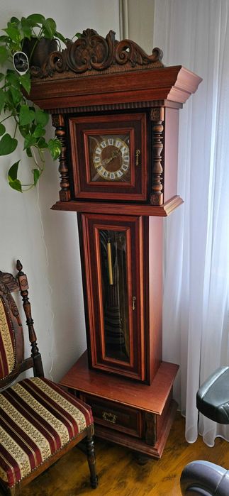 Komplet mebli zdobionych dębowych swarzędz 1995