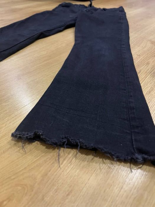 Zara jeans , кльош 38 размер