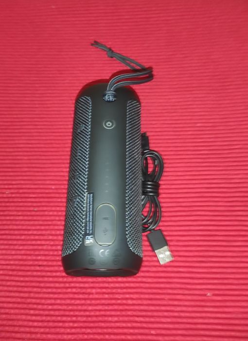 Портативная колонка JBL Flip essential оригинал