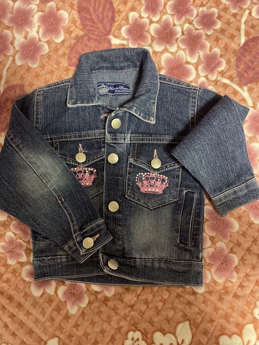 Джинсова куртка , спідциця , светр  на дівчинку 3-4 роки