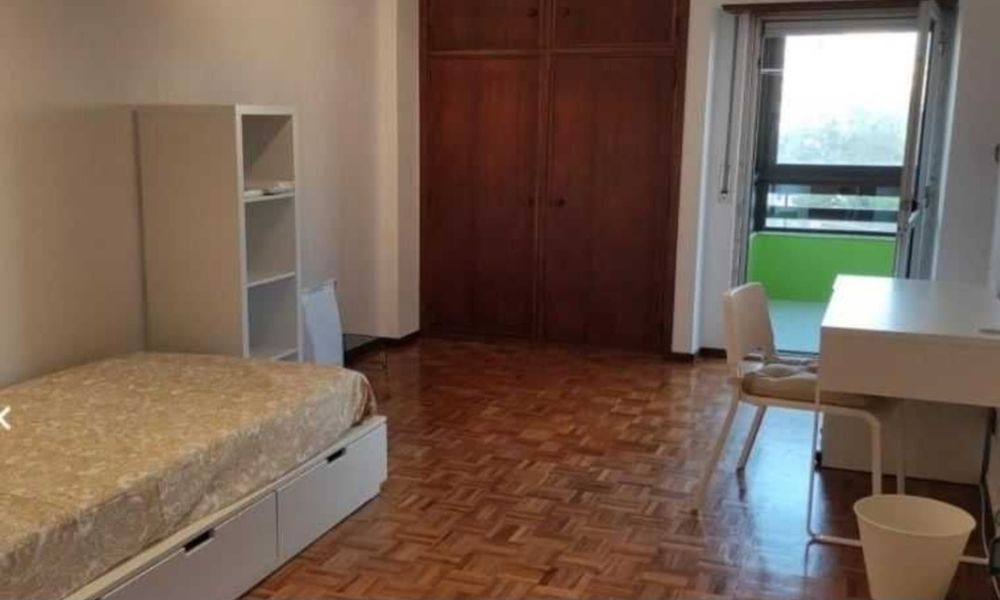 Quarto individual em Oeiras perto da biblioteca