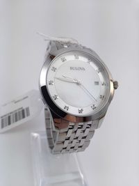 Японские женские часы с 12 бриллиантовыми метками Bulova 96S174.