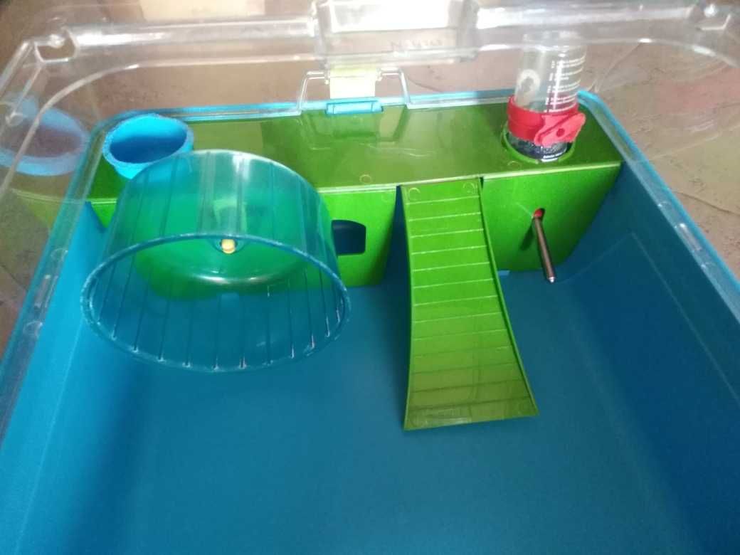 Gaiola completa com roda para Hamster