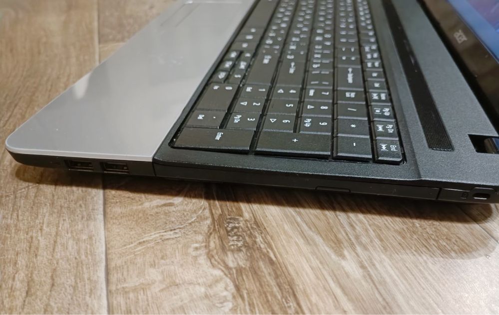 Ноутбук Acer Aspire E1-531G