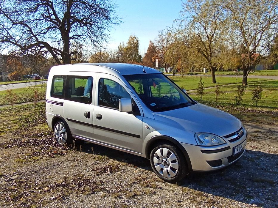 Piękny Opel Combo Tour 1.7  Diesel Isuzu. Drzwi skrzydełkowe.