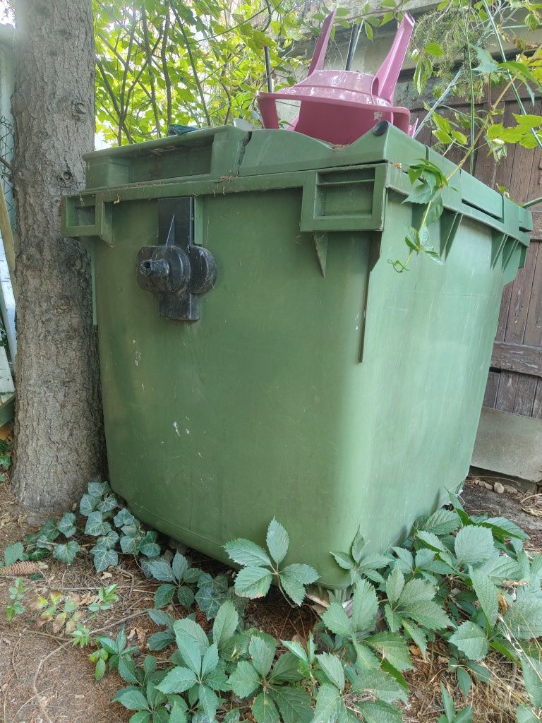 Kosz używany 1000 l