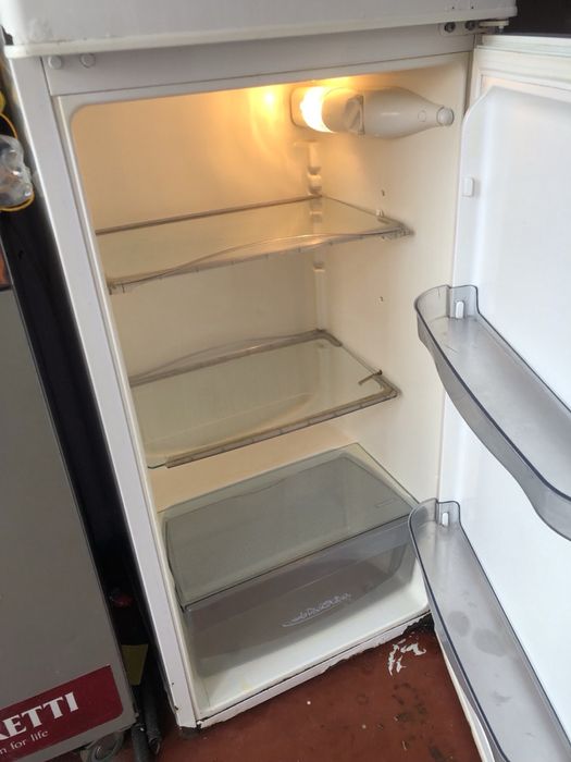 Холодильник б/у Snnaige