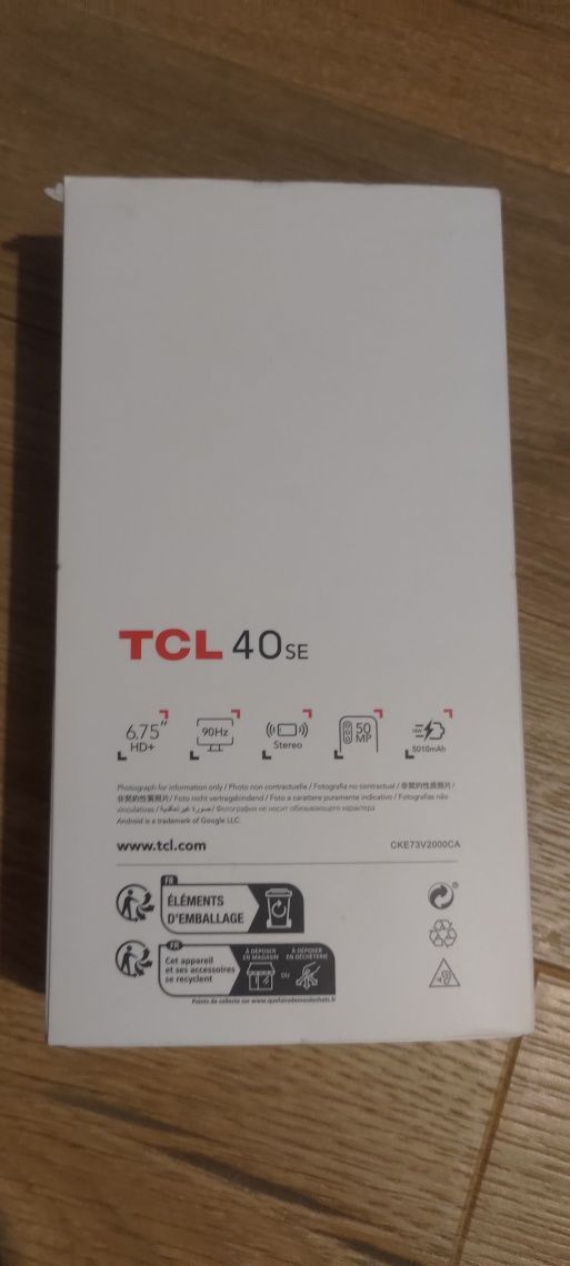 Smartfon TCL 40SE