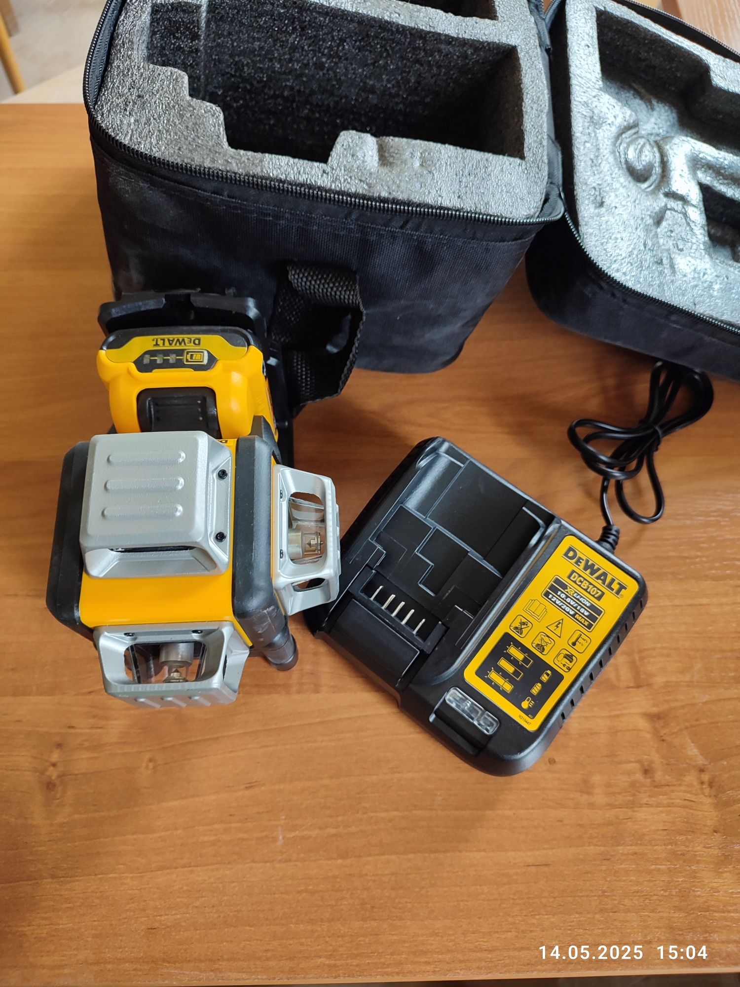 Laser krzyżowy DeWalt