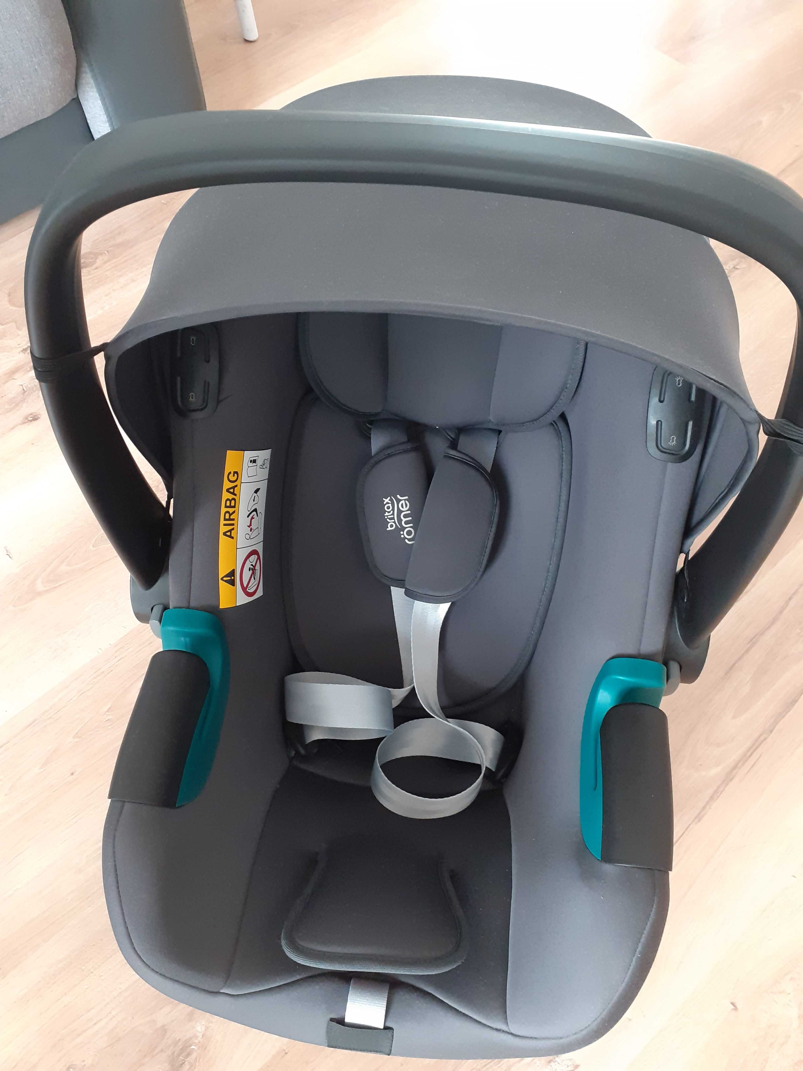 Fotelik Britax Römer Baby-Safe 3 i-Size ( Led) + baza Isofix