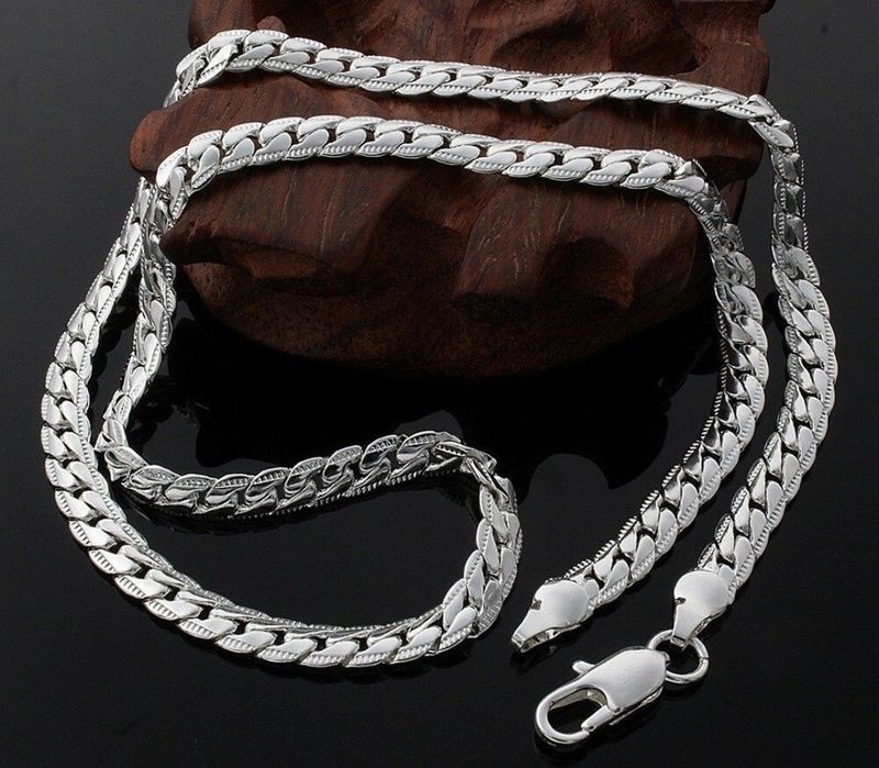 Серебро 925 проба есть на скобе есть бирка завода