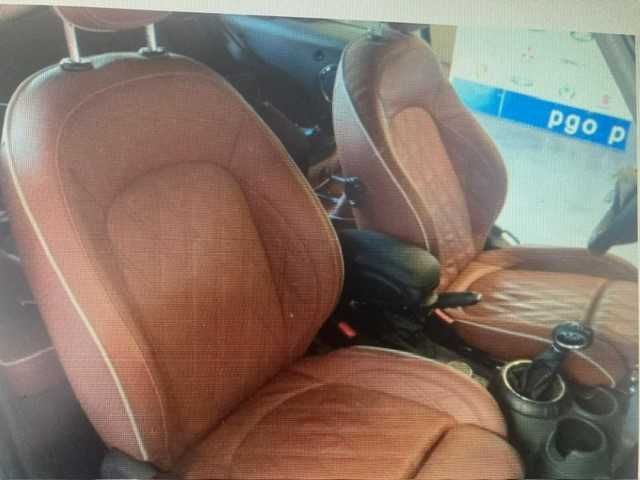 Conjunto de Bancos em Pele Mini F57