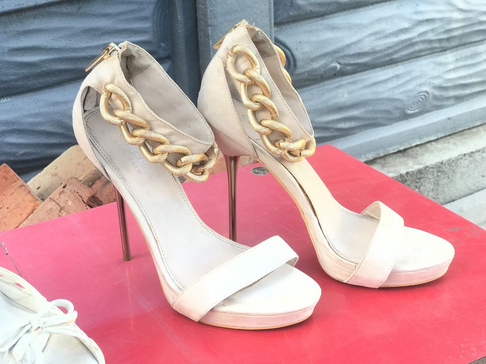 Жіночі туфлі 37C 38 розмір gucci, carvela