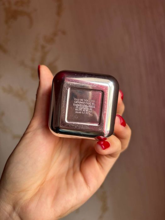Чоловічі парфуми Carolina Herrera 212 VIP