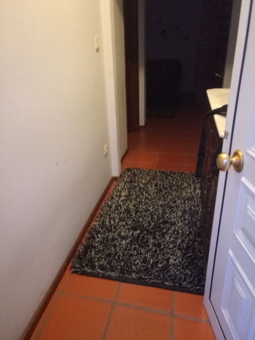 Arrenda se casa com 3 quartos em Arcozelo -Barcelos