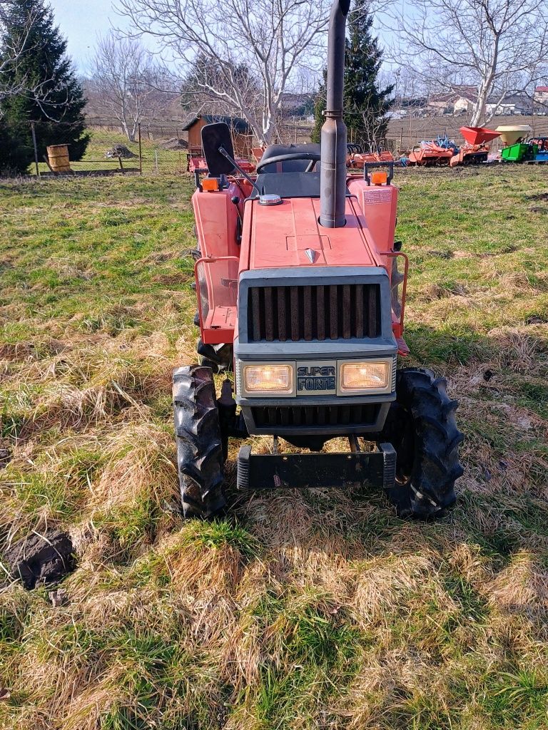 Traktorek Yanmar f18d