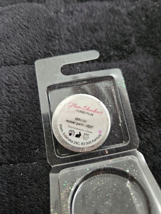 Glam shop turbo pigment Wirus turbo glow cień do oczu
