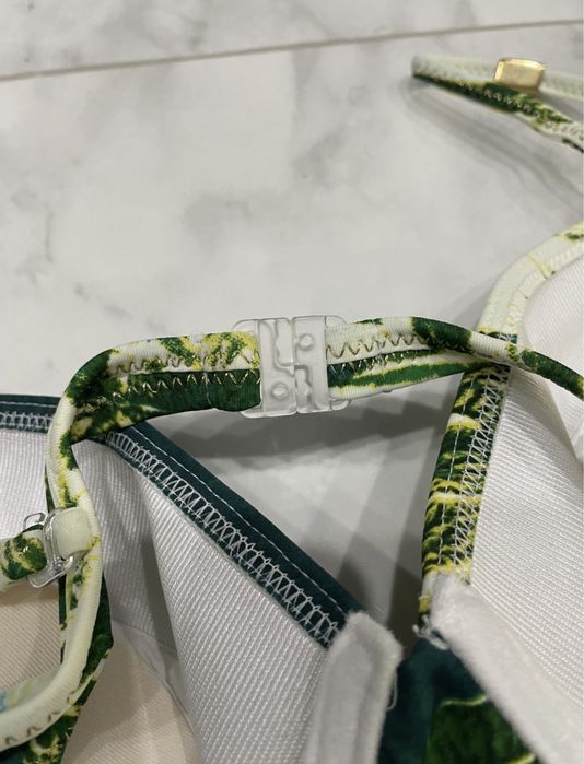 Жіночі купальники Kom