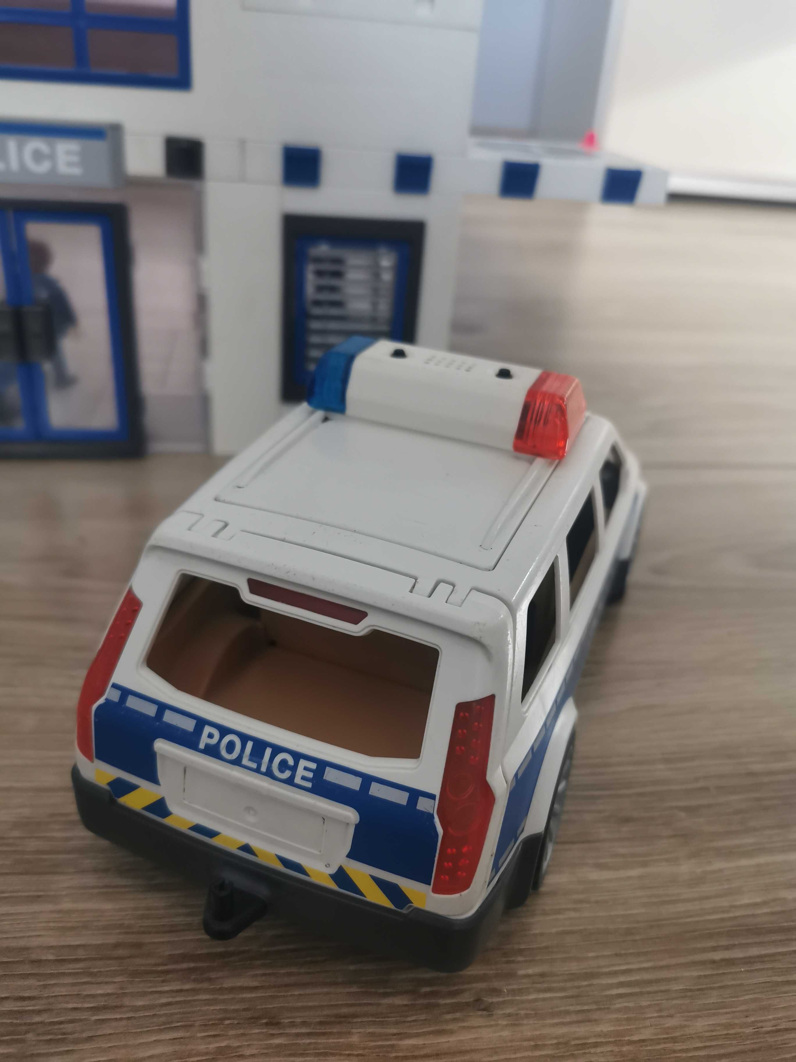 Playmobil posterunek policji helikopter i dwa samochody