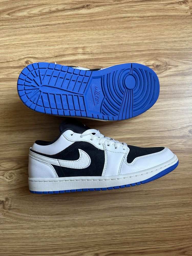 Air Jordan 1 Low Q54