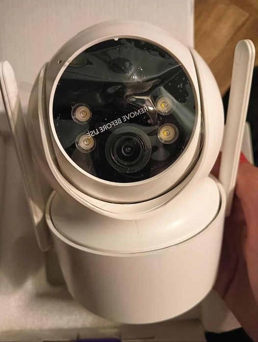 Kamera z panelem solarnym nowa