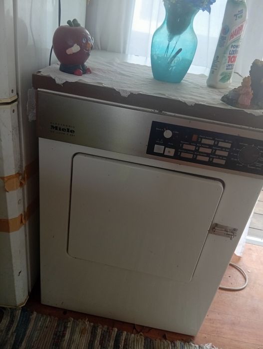 Máquina de secar roupa de 8 kilos com marcas de yzo
