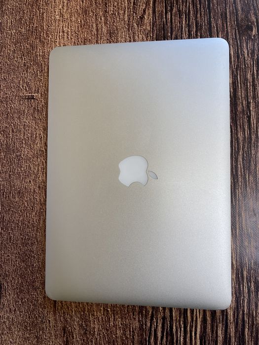 Apple MacBook Pro 13.3, 2015год, core-i5,озу-8gb,ssd-256gb
