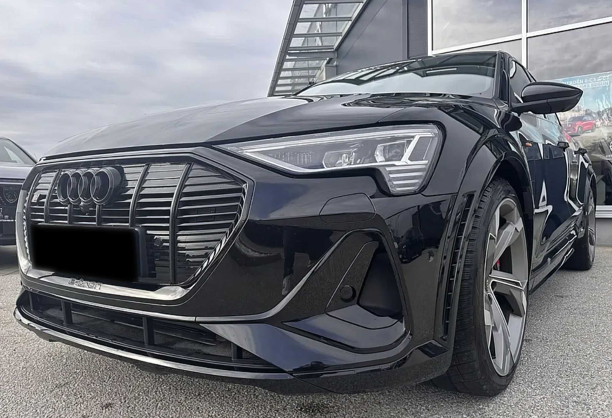 Audi e-tron 2023