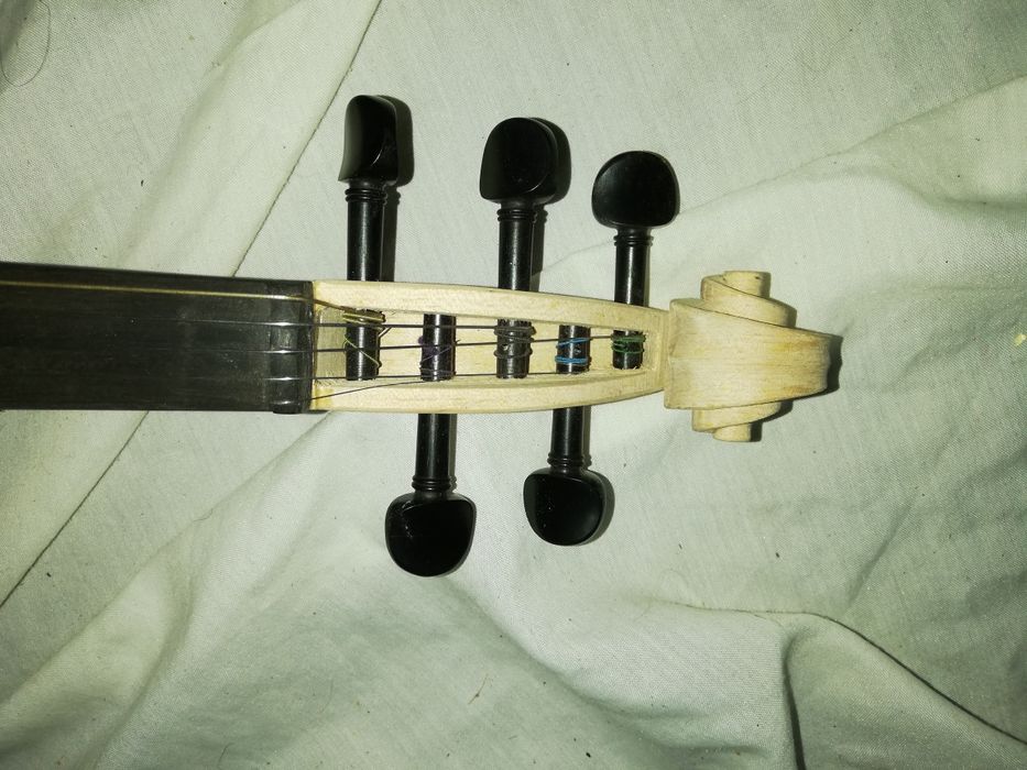 Violino de 5 cordas