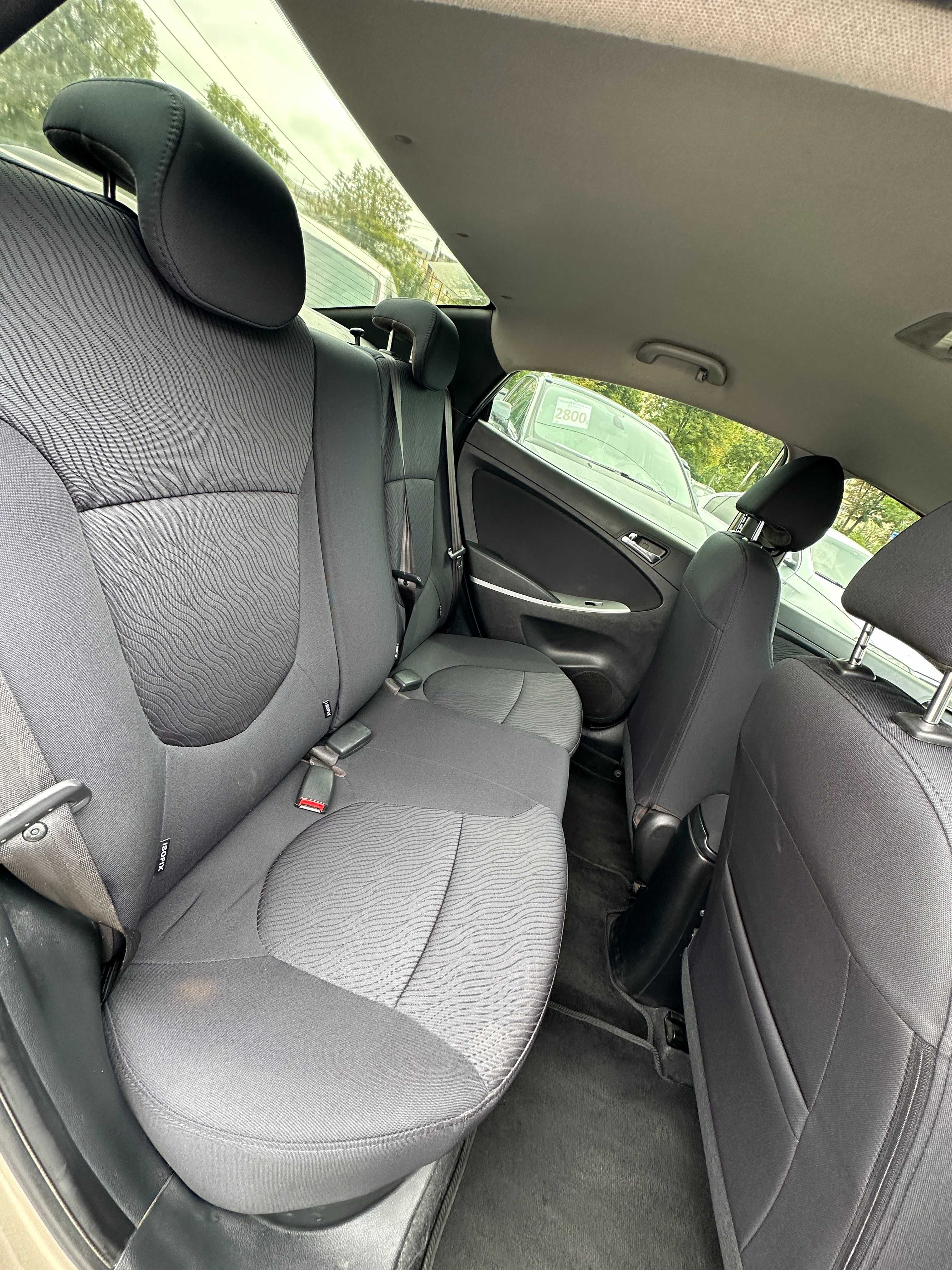 Продам Hyundai Accent 2012 рік можлива розстрочка,кредит!