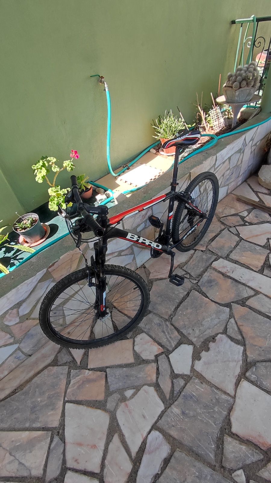 Bicicleta B-Pro pronta a usar