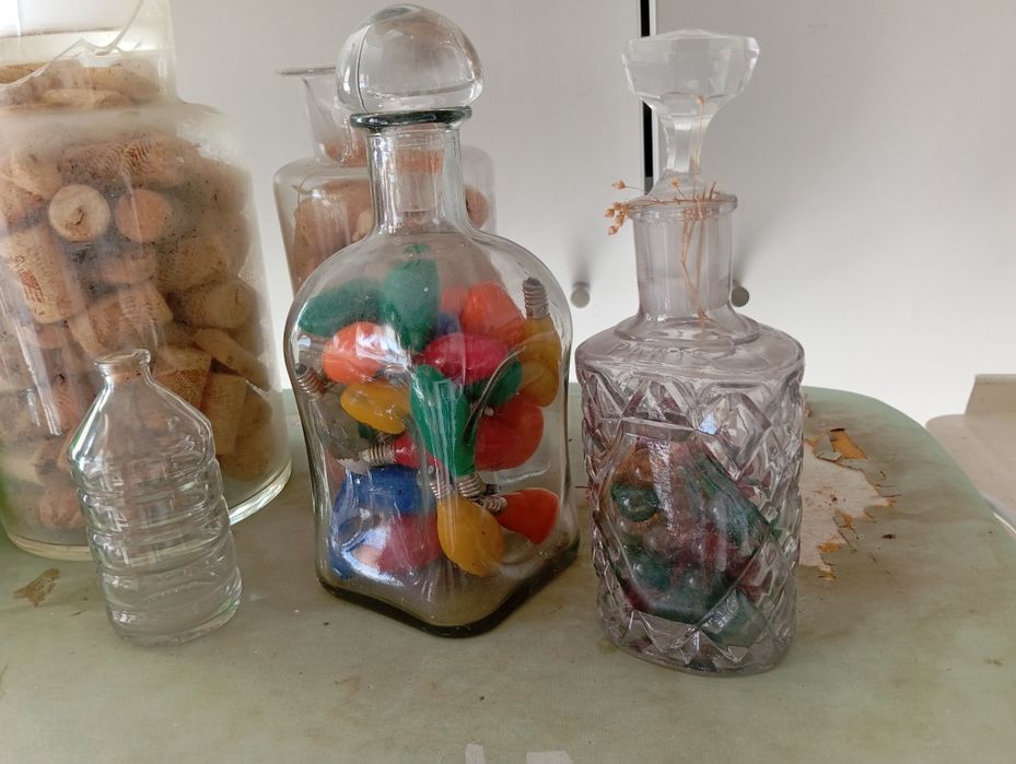 Vários Frascos de Vidro Antigos