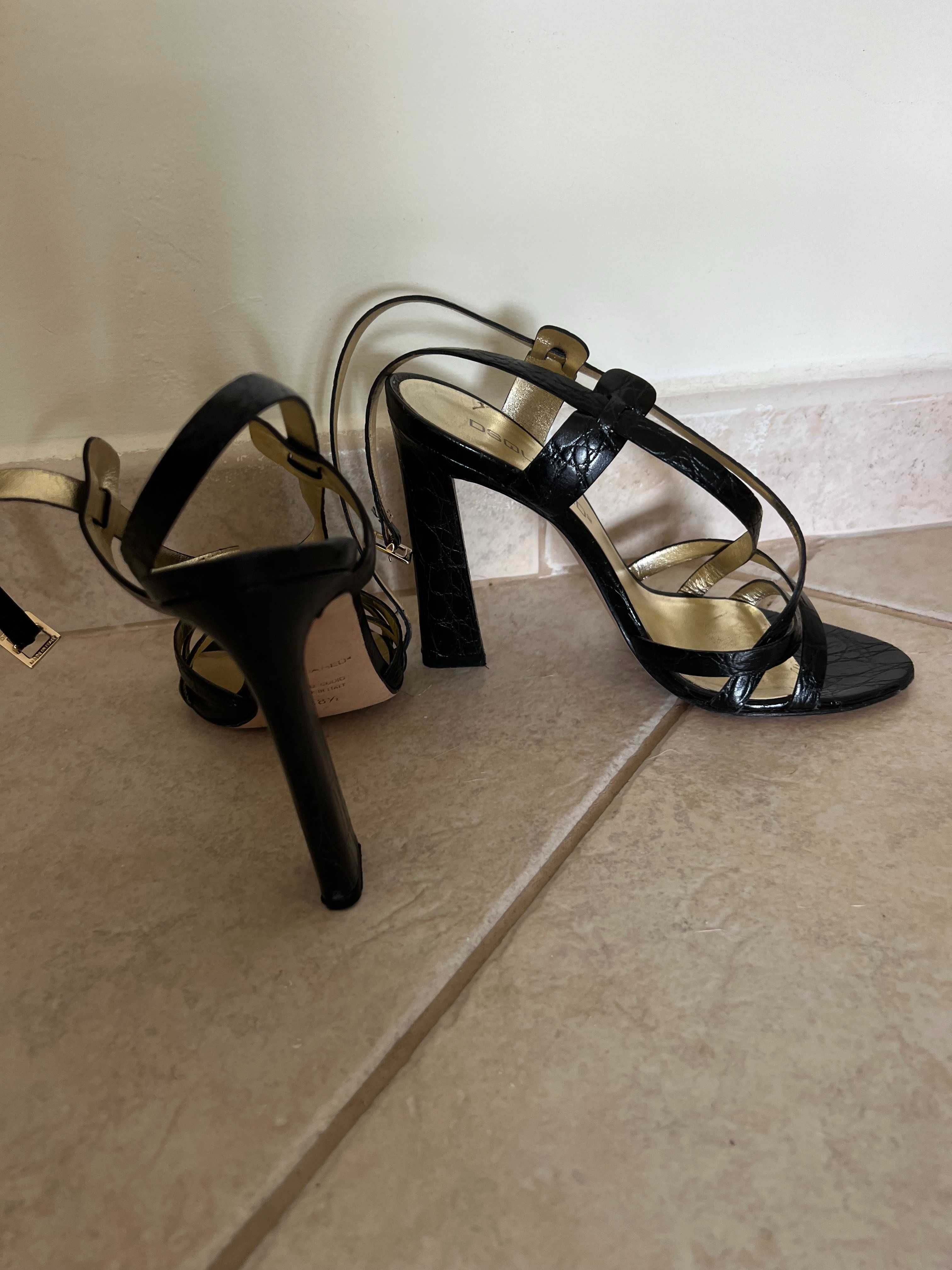 Sapatos de pele natural. Dsquared