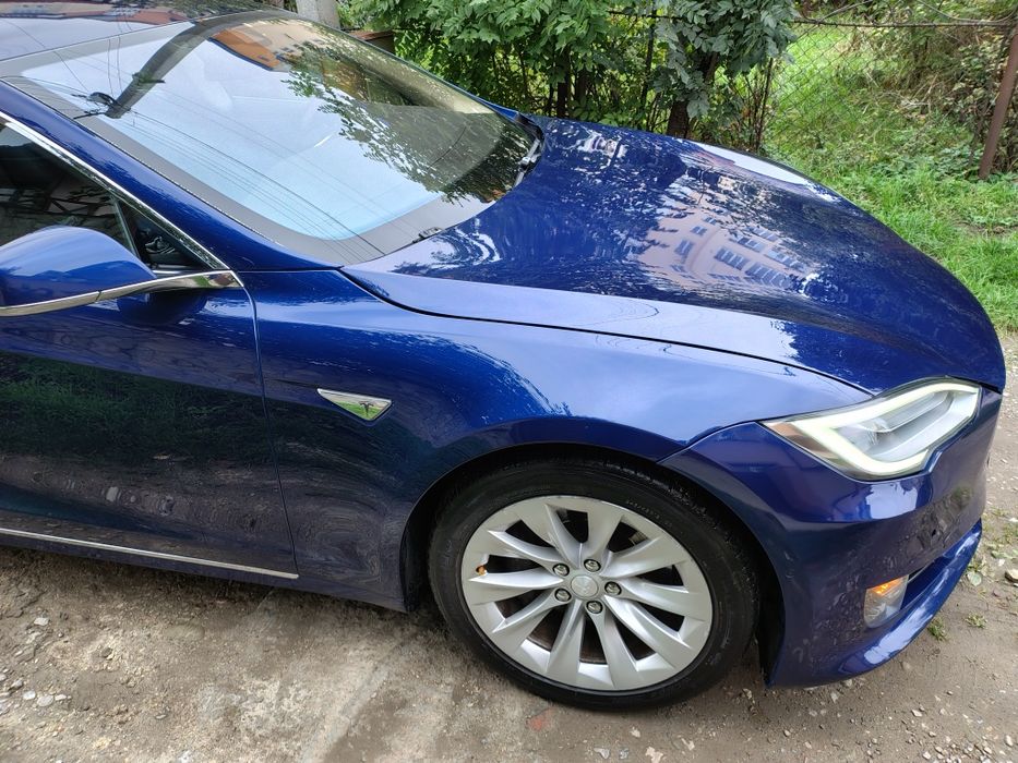 Tesla model S 2016