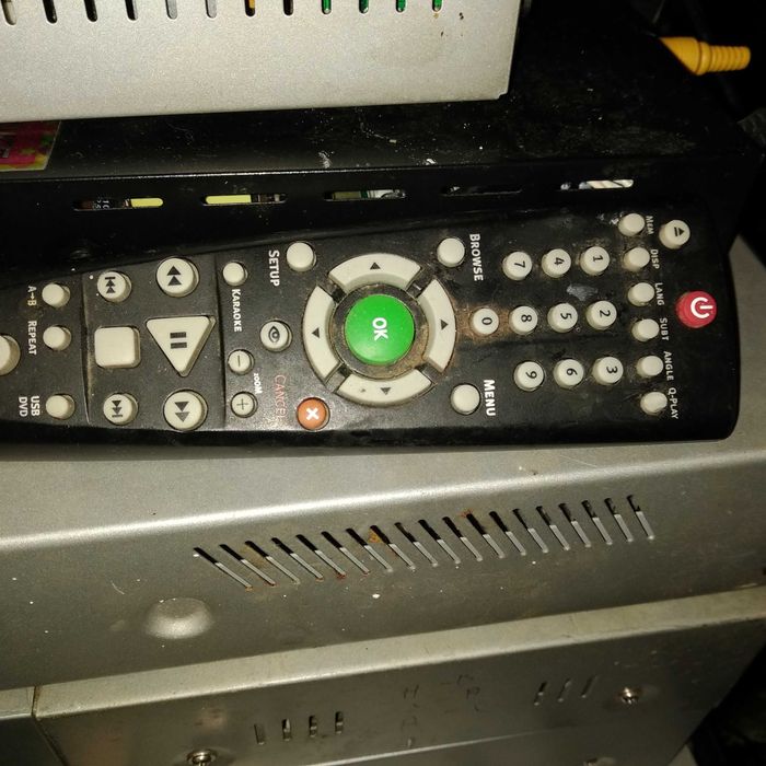 DVD плеер плеєр робочий BBK DV216SI + пульт